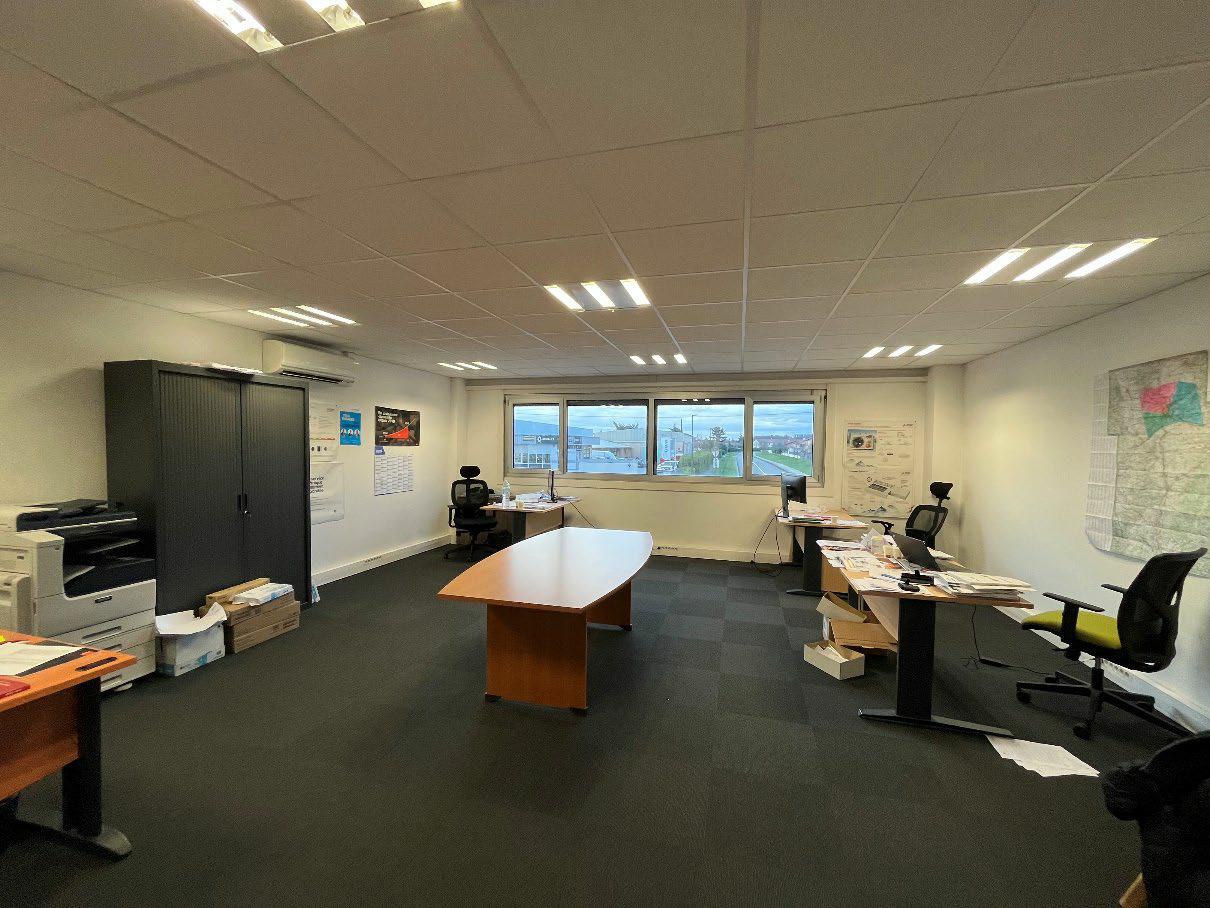 Local d'activité Décines-Charpieu 887m² Location local d'activité Décines-Charpieu Rhône OLACT2108906 9